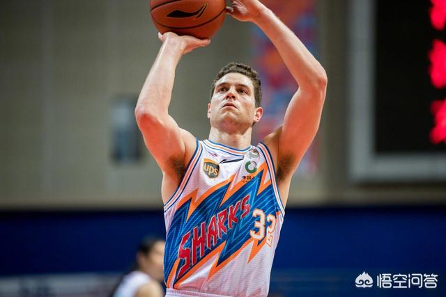 巴萨17岁小将面部受伤缝10针 赛后社交媒体晒图